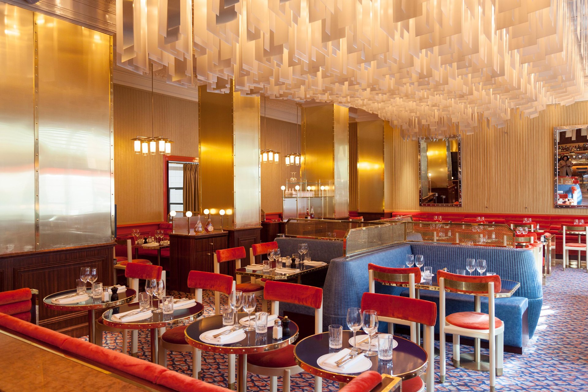 Grand Café Capucines — интерьер