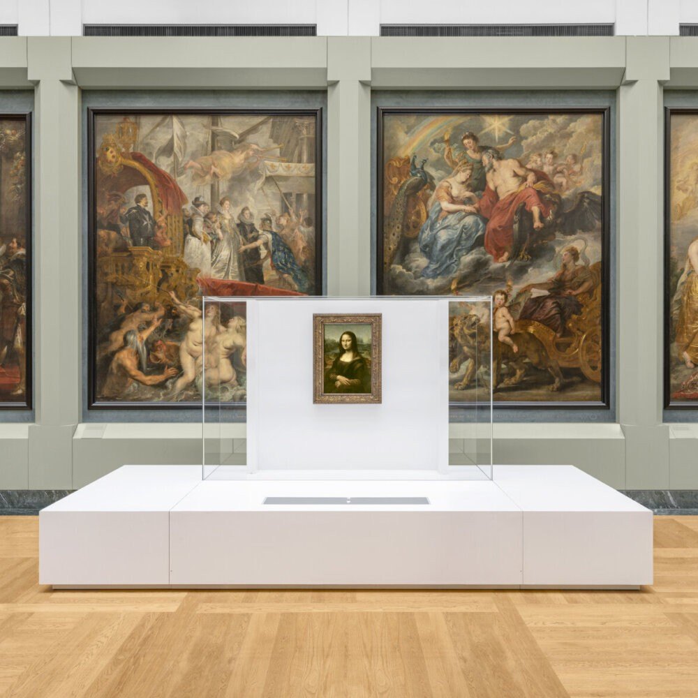 Mona Lisa in Goppion’s Protective Showcase