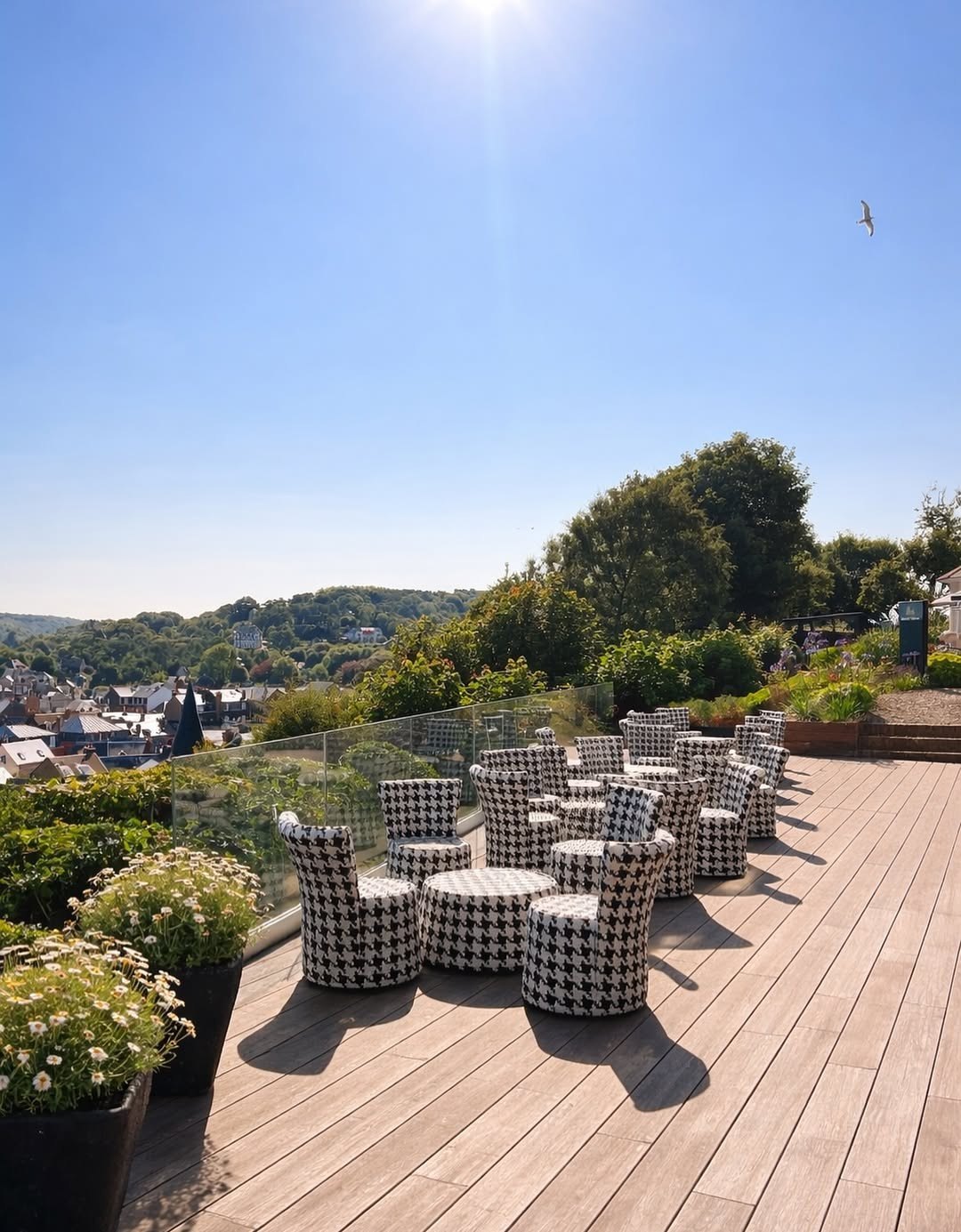Seaside Terrace Lounge