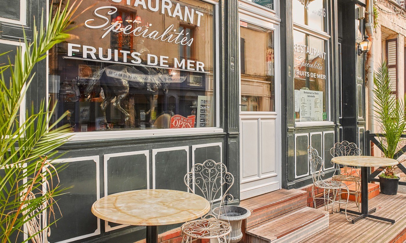 La Marie Antoinette Restaurant Exterior